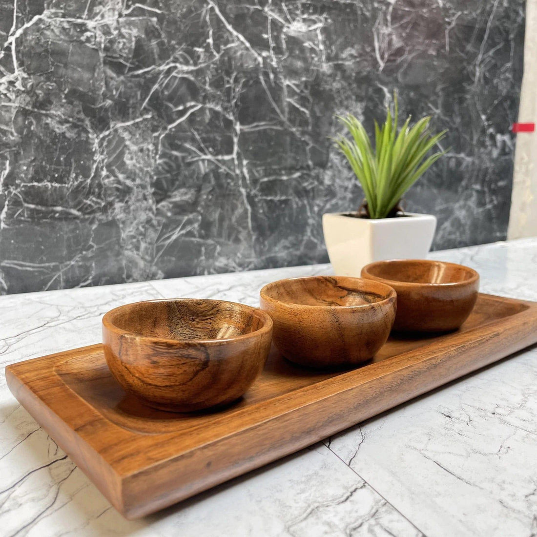 ACACIA WOOD SERVING TRAY WHIT 3 BOWL II FOOD GRADE