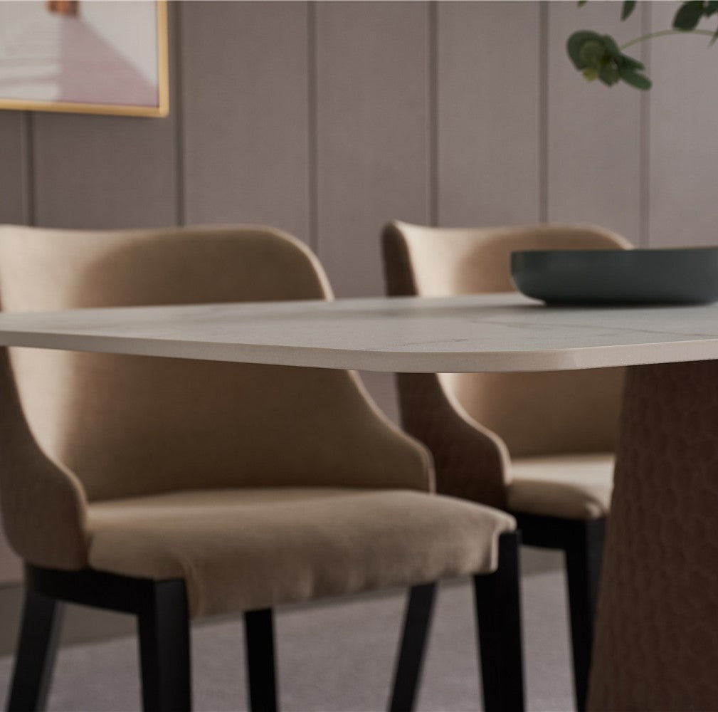 The Plush Metal Dining Table With Chairs